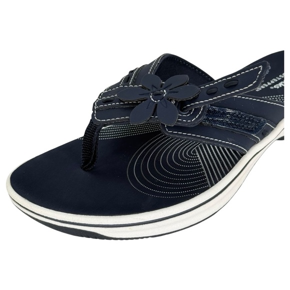Clarks Breeze Opal Navy Faux Leather Womens Thong Sandals Size 8M - Picture 7 of 12